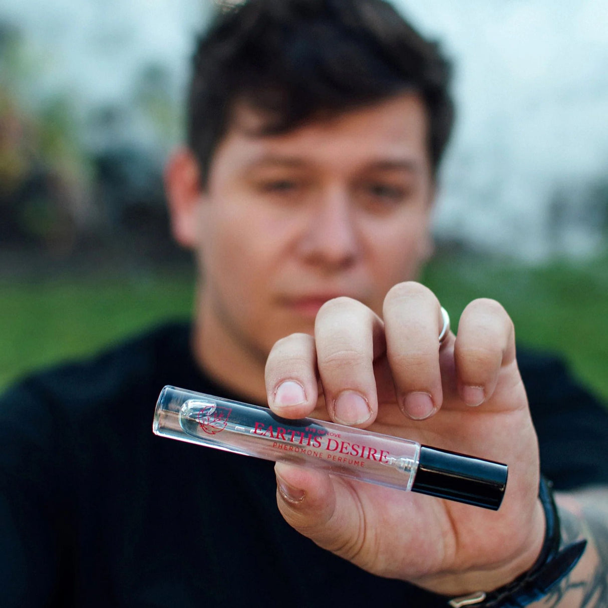 Parfum aux Phéromones Earth’s Desire pour Attirer Elle