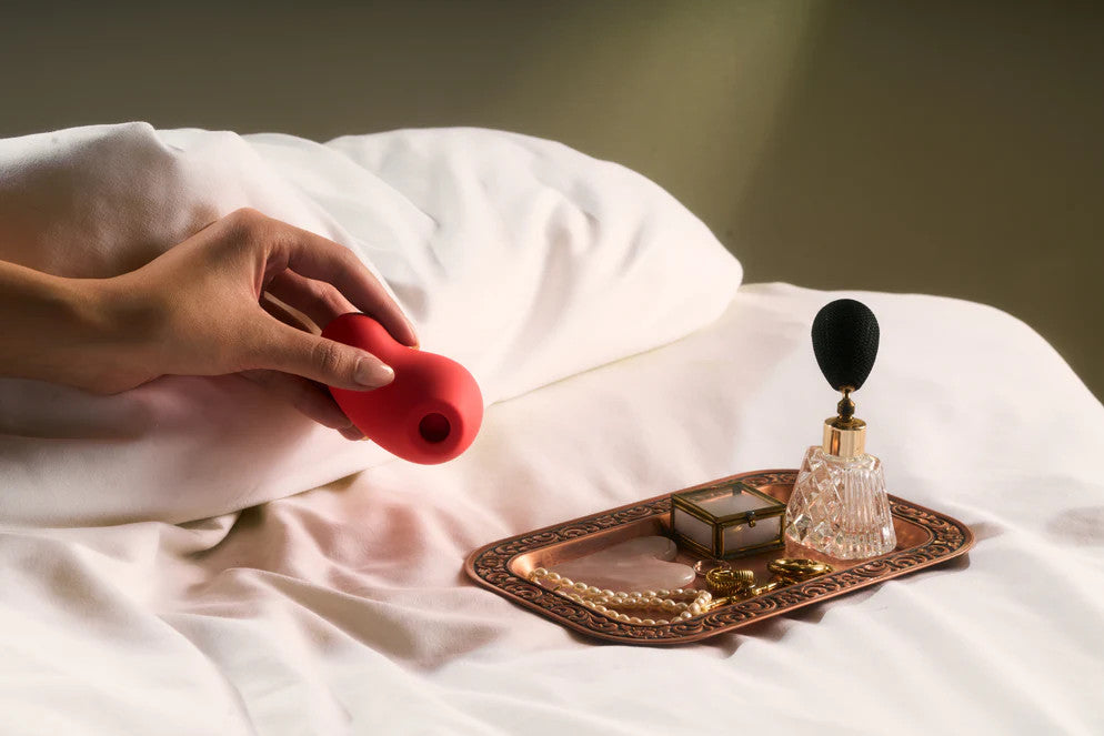 Aura Air Pulse Clitoris Stimulator Peach & Cream - Boutique Séduction