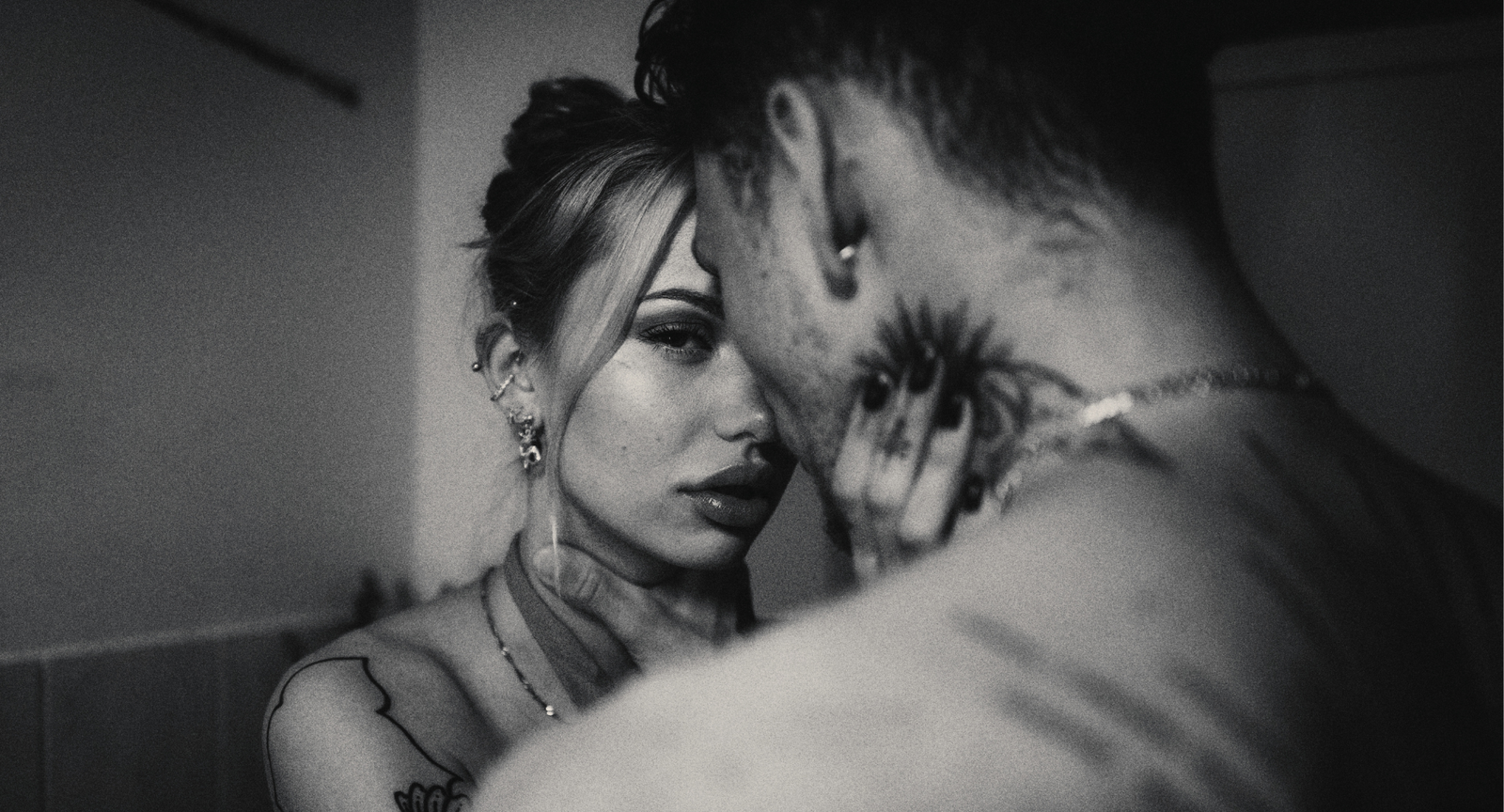 Praise-Kink: When Compliments Become Part of the Desire